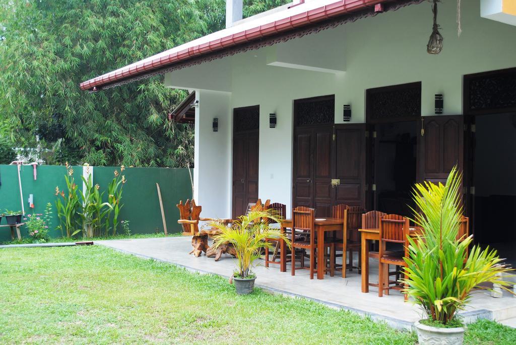 Hotel Mary'S Palm Garden Hikkaduwa Exterior foto